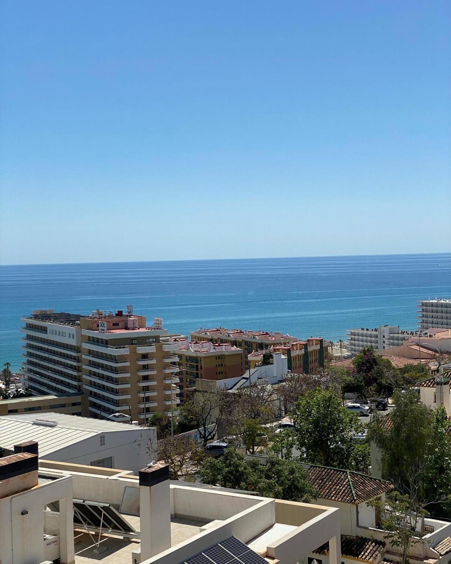 Precioso Apartamento Con Piscina Torremolinos Exterior photo